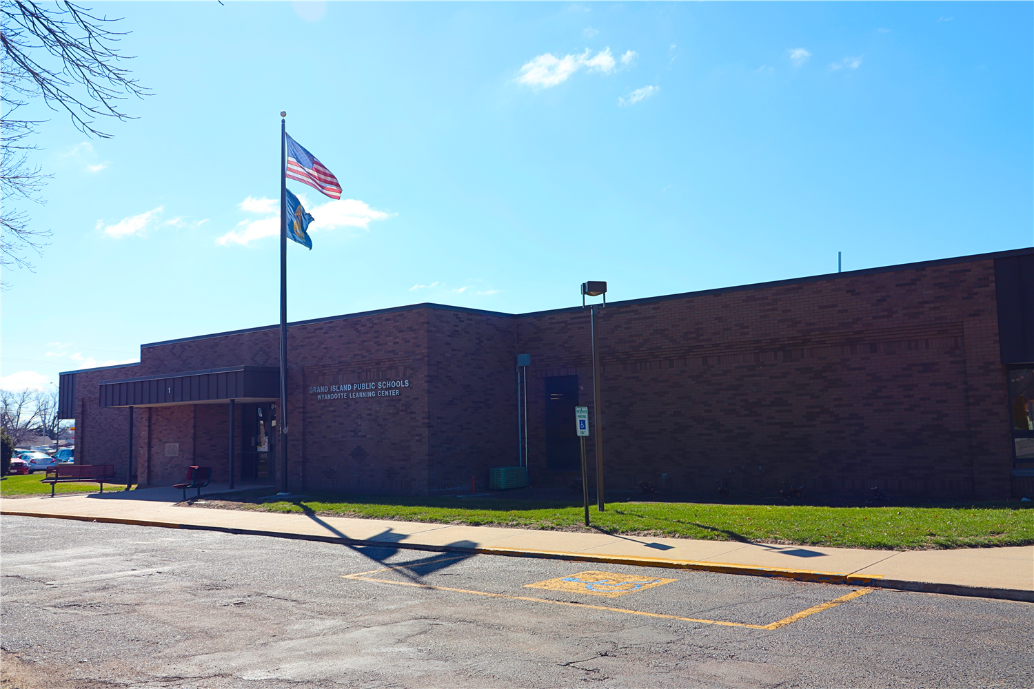 GIPS Wyandotte Learning Center outdoor facade.